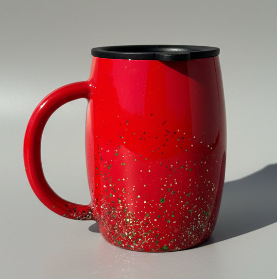 π¬ Christmas Movie Junkie Mug (14 oz)